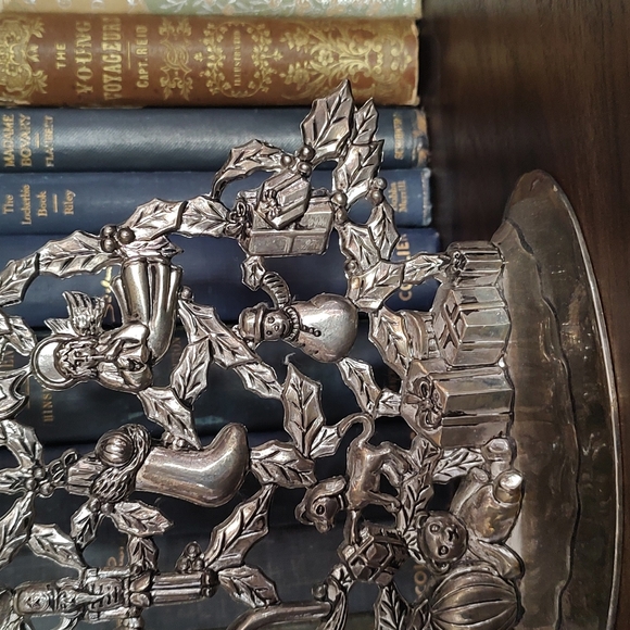 Godinger Silver Christmas Tree Candle Holder - Picture 4 of 16